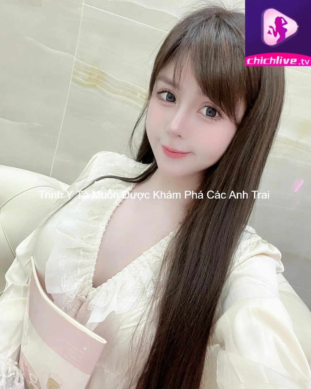 Trinh Y Tá Muốn Được Khám Phá Các Anh Trai 1